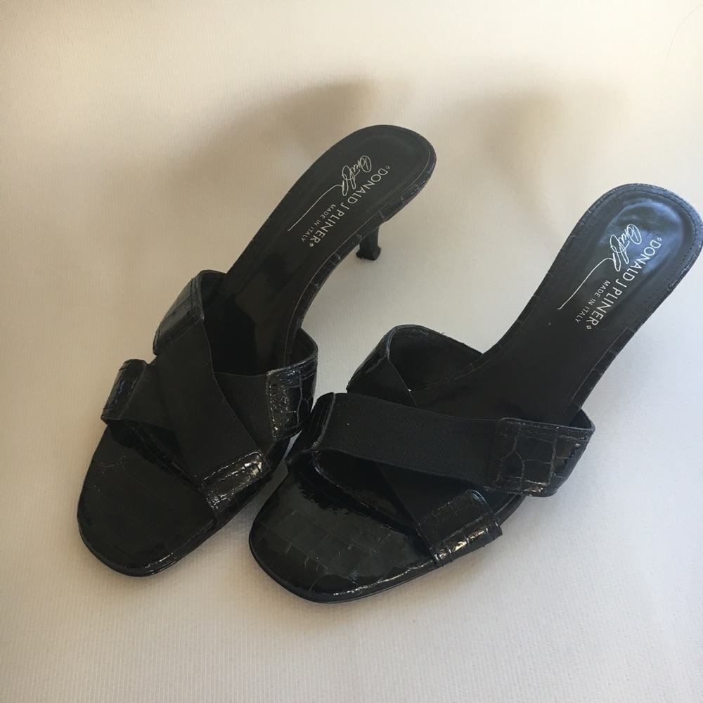 Donald Pliner kitten heels